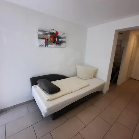 Easy Apartment